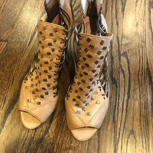 Vince Camuto wedges